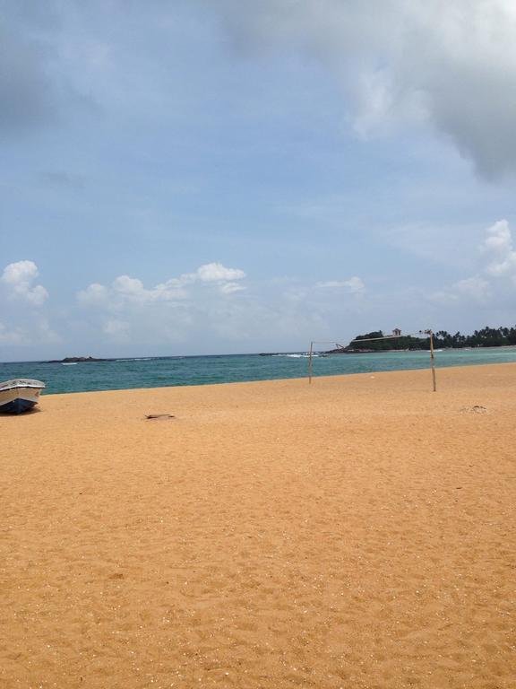 Holiday Inn Unawatuna Room photo